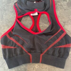 Gymshark-Apex crop top